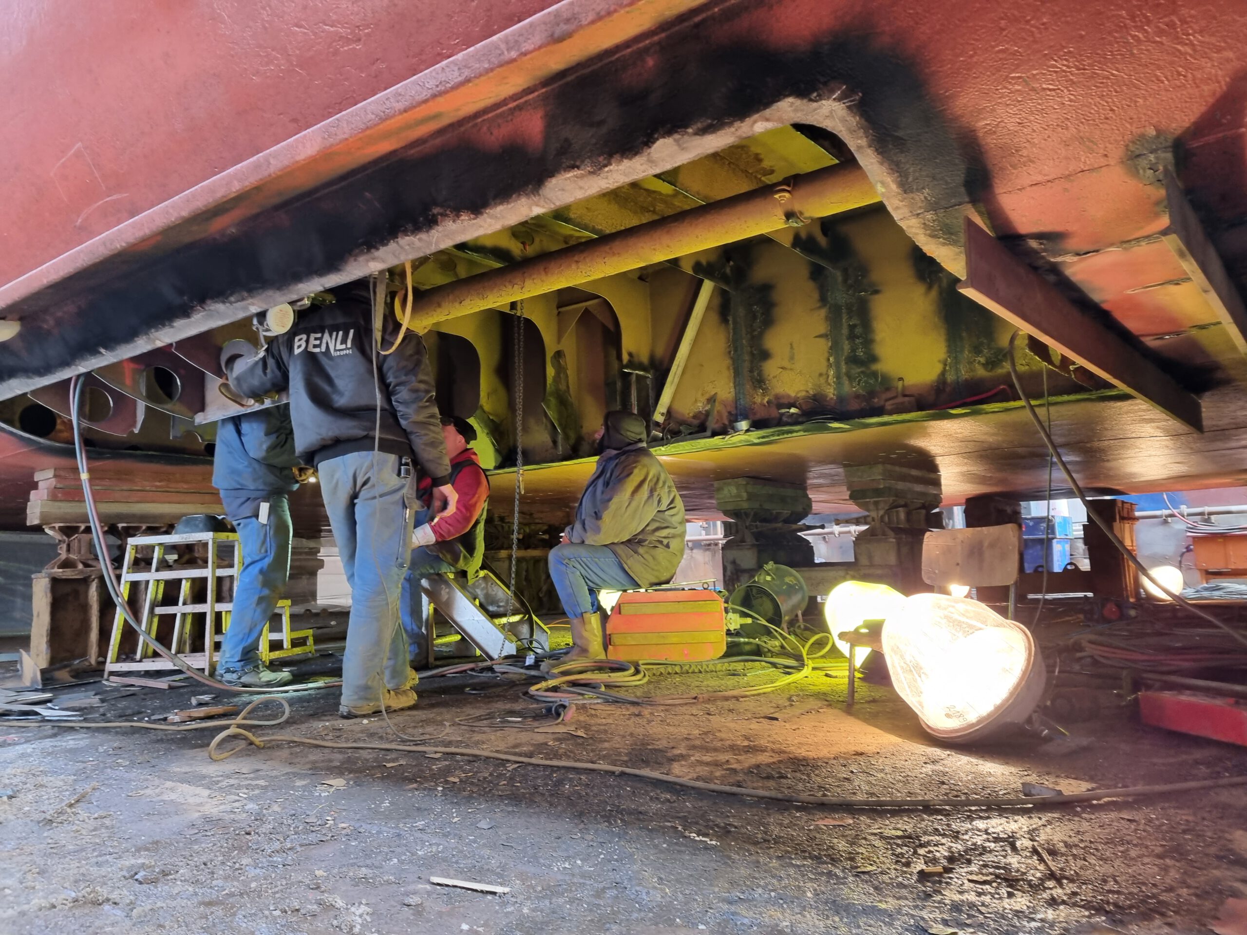 Repair of damage to a ship's hull